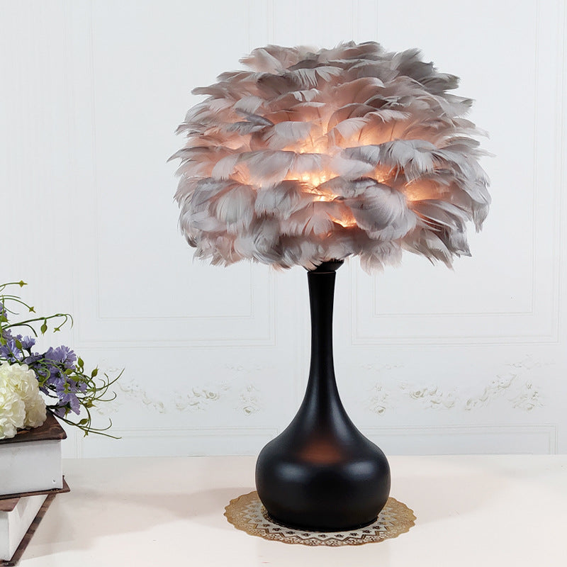Luxury Feather Table Lamp Bedroom Bedside Light Nordic Ins Touch Dimming Desk Lights for Living Room Study Room Decor Lighting